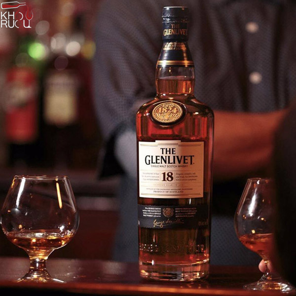 Rượu Glenlivet 18