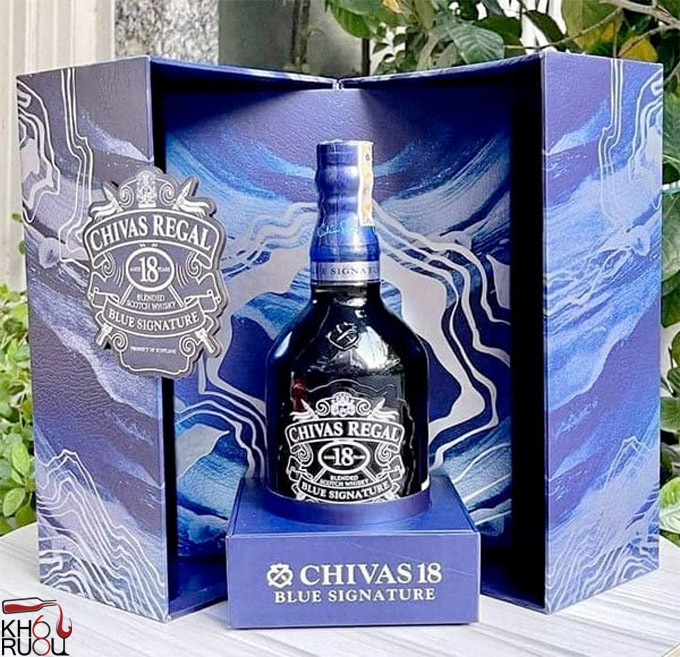 Rượu Chivas 18 Blue Signature hộp quà sang trọng
