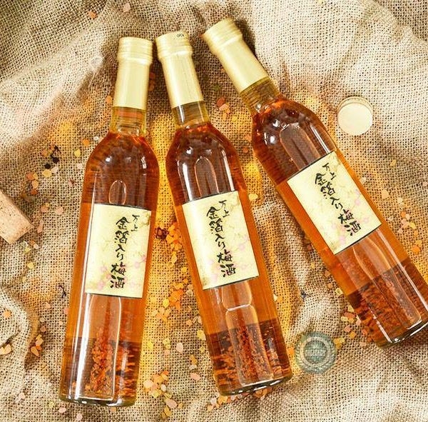 rượu mơ vảy vàng