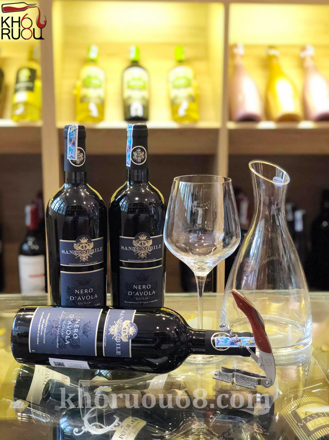 Rượu vang ý đỏ Santi Nobile Nero D'Avola nhập khẩu Rượu vang ý đỏ Santi Nobile Nero D'Avola nhập khẩu