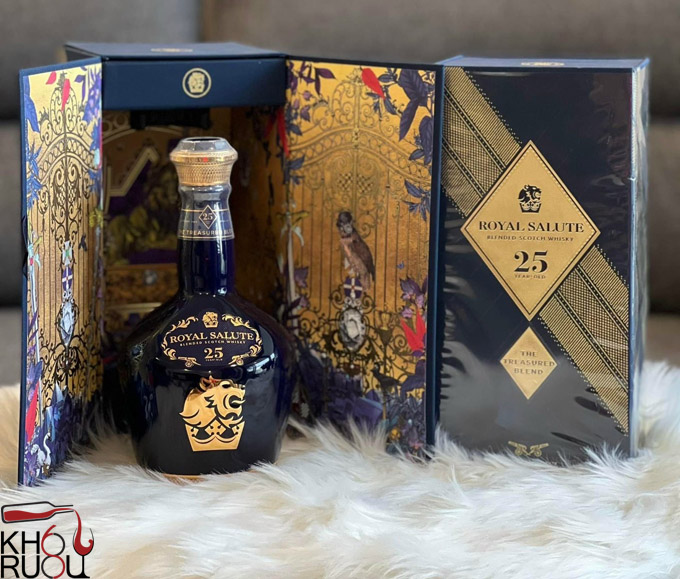 Rượu Chivas 25 Chai Sứ