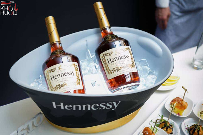 Rượu Hennessy VS