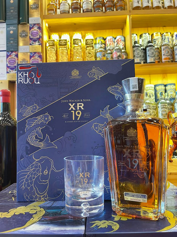 Rượu Johnnie Walker XR 19 Năm