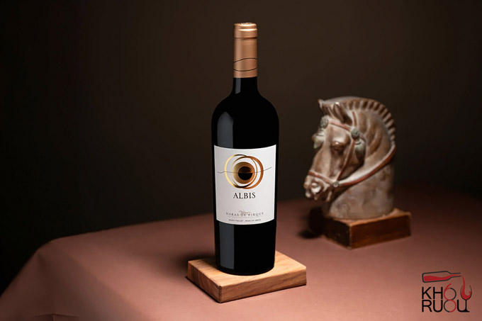 Rượu vang Chile Haras de Pirque Albis 2018