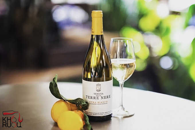 Rượu vang Ý Terre Nere Etna Bianco Rượu vang Ý Terre Nere Etna Bianco