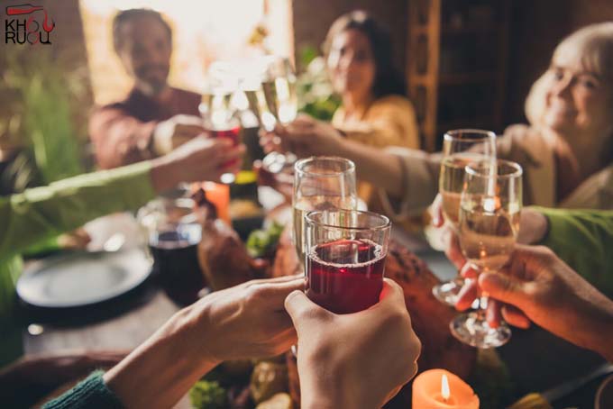 Rượu Vang Cho Dịp Tiệc Tùng Cuối Năm
