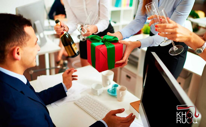 Những Loại Rượu Vang Cao Cấp Thích Hợp Tặng Sếp