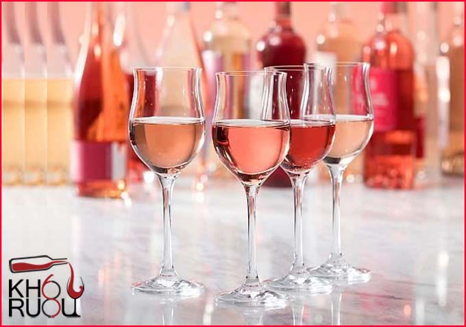 Rượu Vang Hồng Hoàn Hảo Cho Mùa Hè