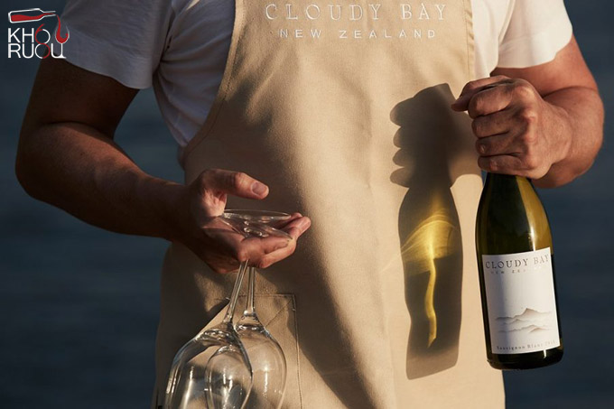 Top 10 Rượu Vang Trắng Ngon Nhất 2024 Cloudy Bay Sauvignon Blanc 2024