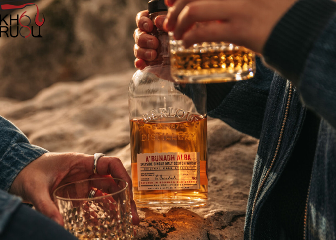 Hướng dẫn rượu Whisky như một chuyên gia Huong dan ruou Whisky nhu mot chuyen gia 1