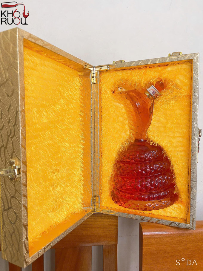 Rượu Linh Vật Rắn Cognac Nga 2025 Rượu Linh Vật Rắn 2025