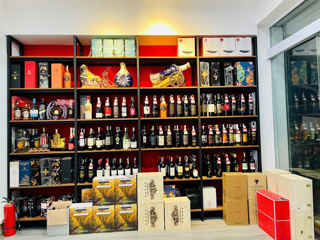Phòng thử nếm rượu cao cấp của Kho Rượu 68