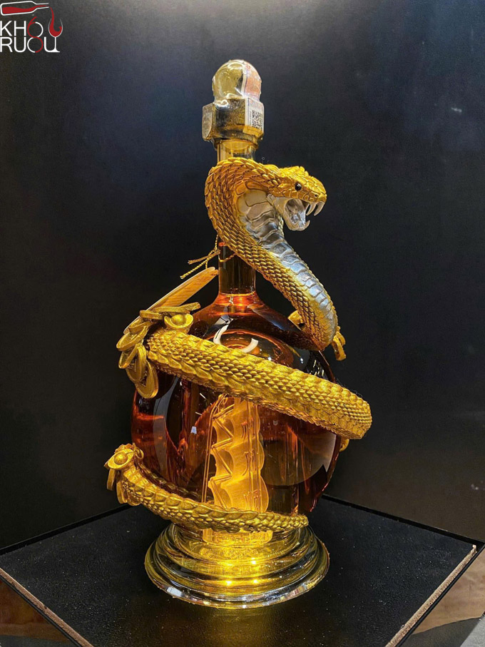 Rượu Rắn Ôm Châu Noble Hors dAge Cognac RƯỢU RẮN ÔM CHÂU NOBLE HORS D’AGE COGNAC
