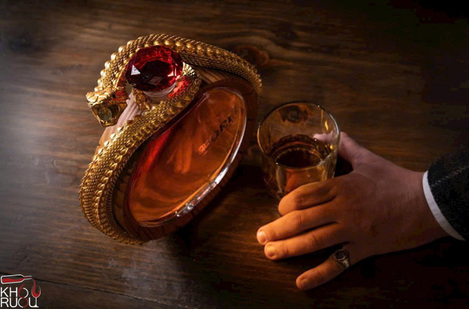 Rượu Linh Vật Rắn THE OREL NAGAS 1871 RARE BARRELS