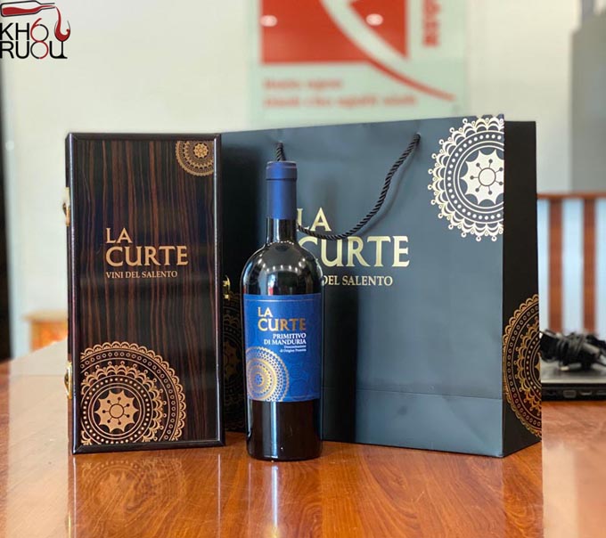 Rượu vang Ý La Curte Primitivo Salento La Curte Primitivo Salento