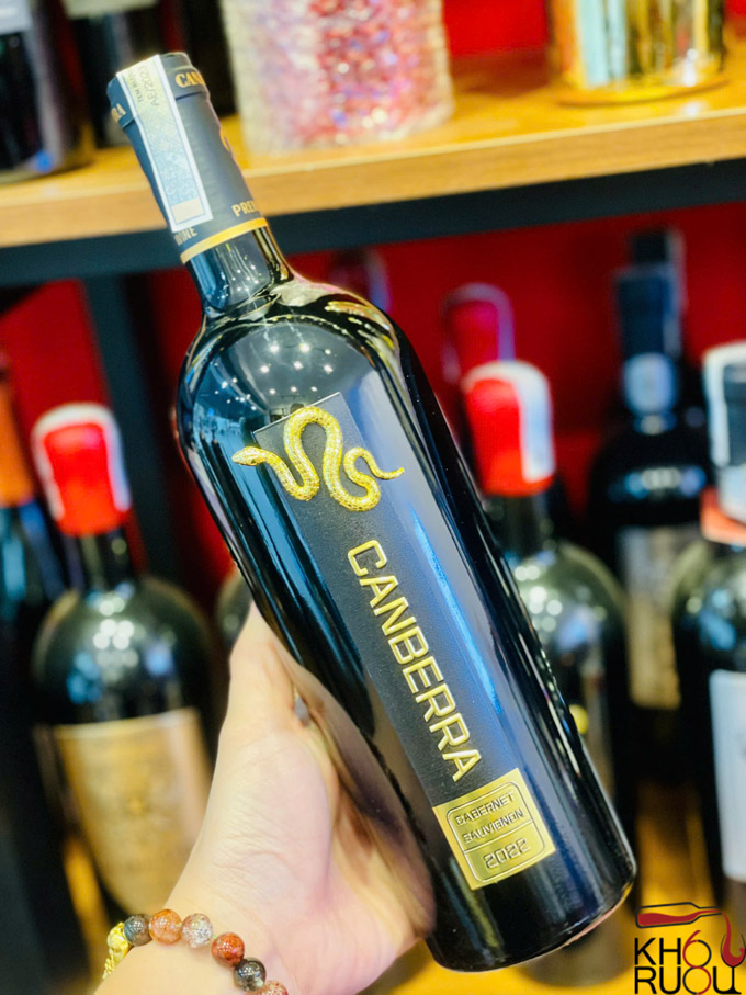 Rượu vang Úc Canberra Cabernet Sauvignon hình con rắn