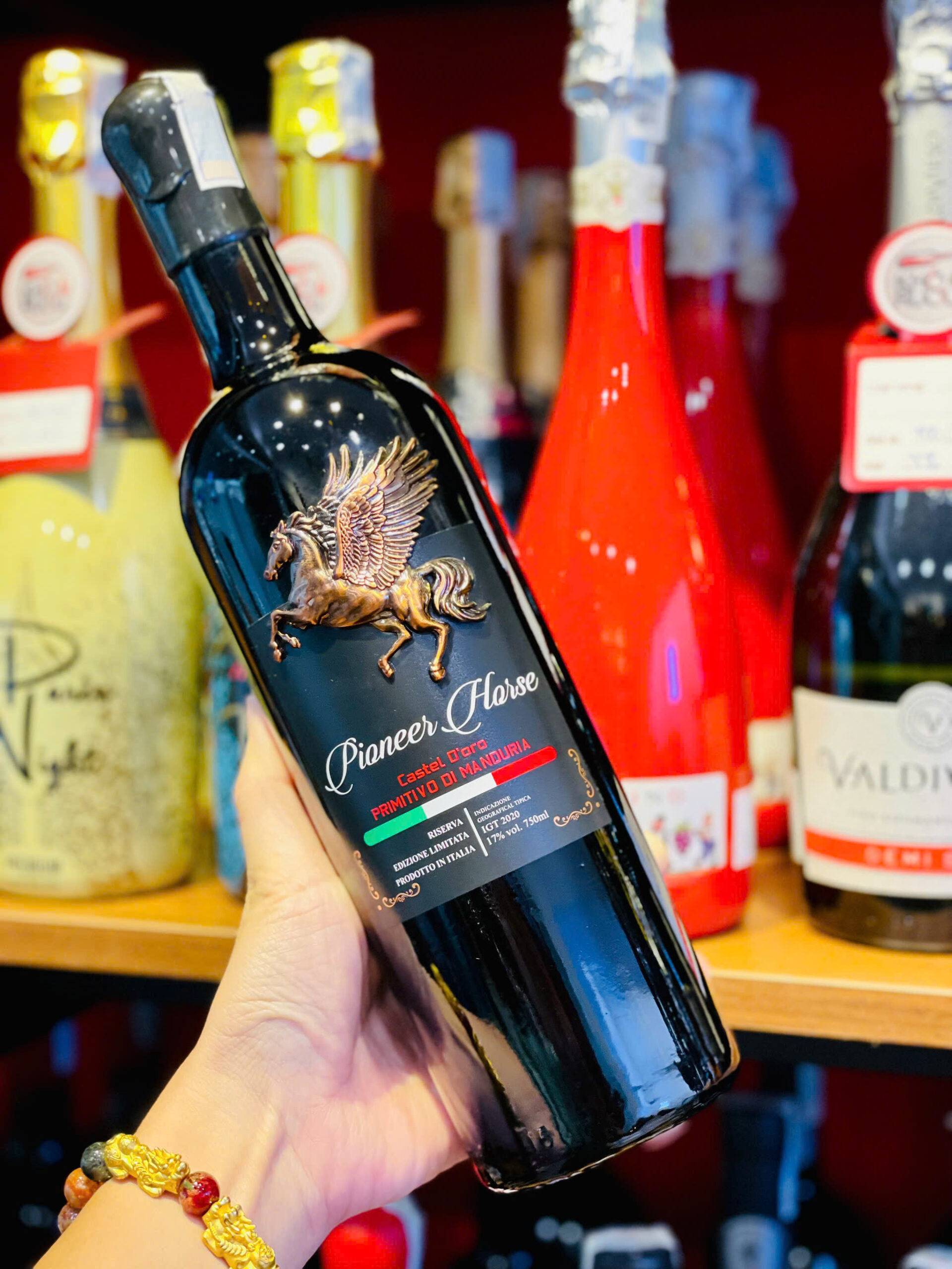 Vang Ý Pioneer Horse 17% – Rượu vang đỏ Primitivo cao cấp Vang Ý Pioneer Horse 17% – Đỉnh cao của rượu vang đỏ nhập khẩu