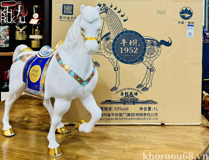 Rượu Linh Vật Ngựa - Bạch Mã 1952
