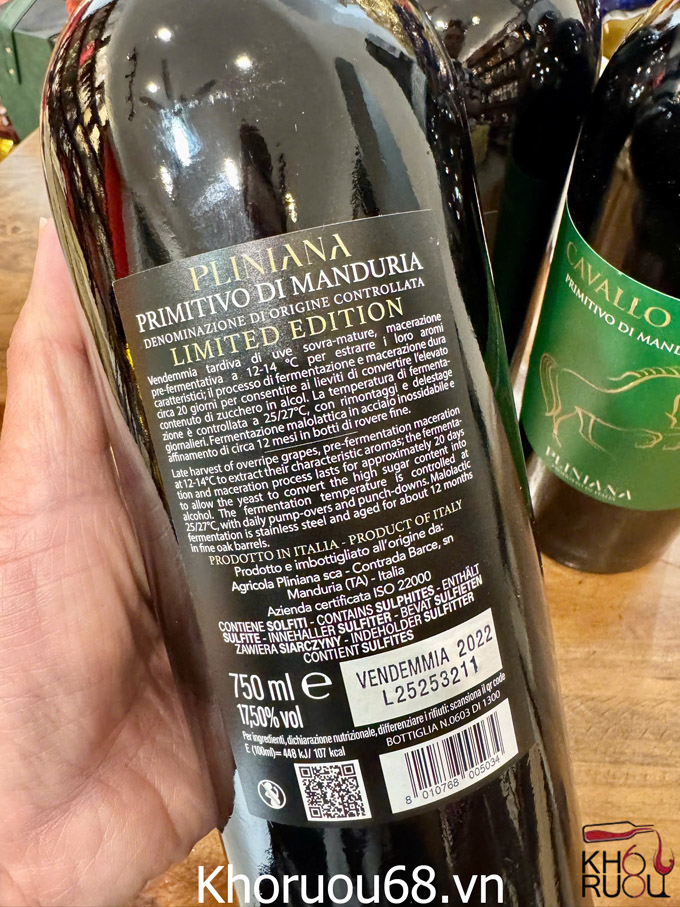 Rượu Vang Ý Cavallo Valor Primitivo di Manduria DOC Giống nho, xuất xứ và nồng độ chai rượu Cavallo Valor Primitivo di Manduria DOC